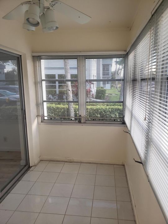 В аренду: $1,500 (1 спален, 1 ванн, 760 Квадратных фут)