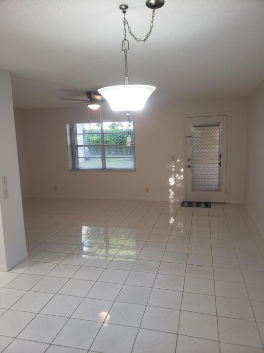 В аренду: $1,500 (1 спален, 1 ванн, 760 Квадратных фут)