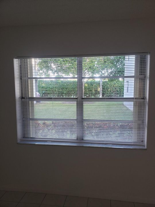 В аренду: $1,500 (1 спален, 1 ванн, 760 Квадратных фут)