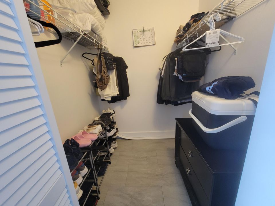 На продажу: $200,000 (2 спален, 1 ванн, 935 Квадратных фут)