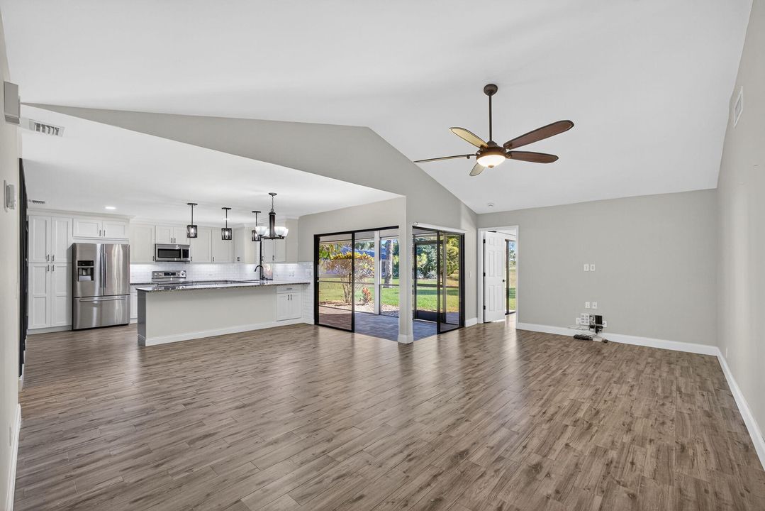 待售: $495,000 (2 贝兹, 2 浴室, 1328 平方英尺)