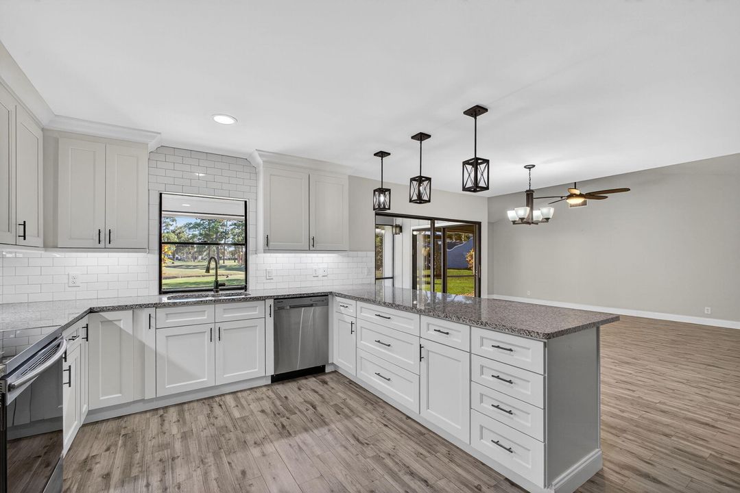 待售: $495,000 (2 贝兹, 2 浴室, 1328 平方英尺)