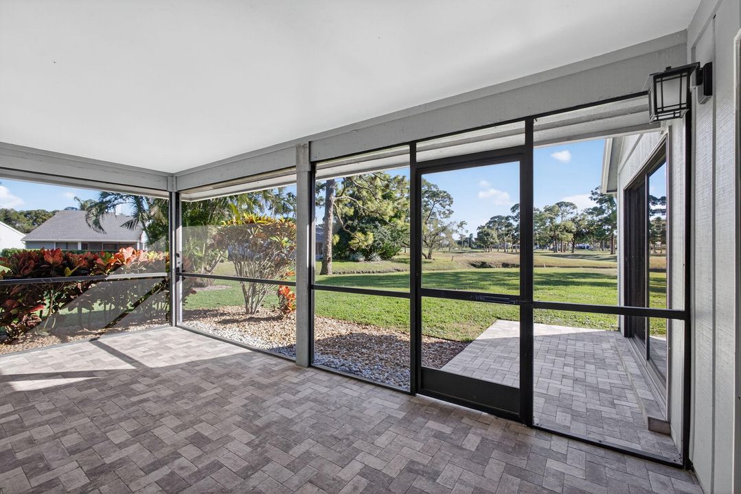 待售: $495,000 (2 贝兹, 2 浴室, 1328 平方英尺)