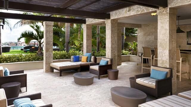 For Sale: $499,000 (1 beds, 1 baths, 851 Square Feet)