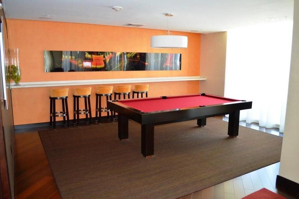 For Sale: $499,000 (1 beds, 1 baths, 851 Square Feet)