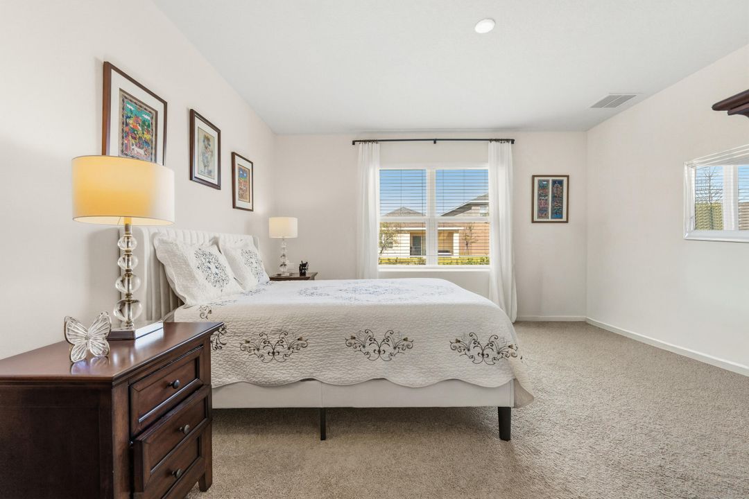 Под контрактом: $395,000 (3 спален, 2 ванн, 1614 Квадратных фут)