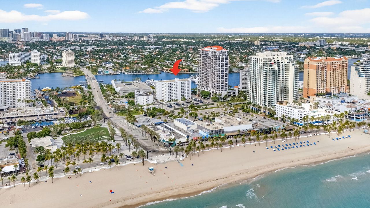 Active With Contract: $259,999 (1 beds, 1 baths, 647 Square Feet)