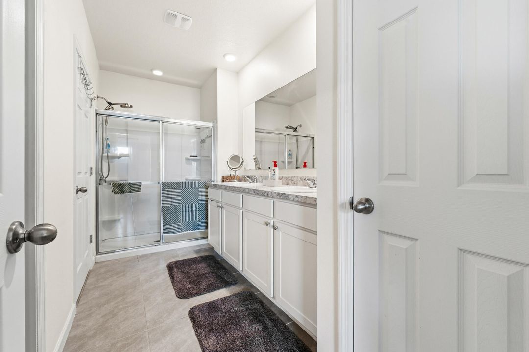 Под контрактом: $395,000 (3 спален, 2 ванн, 1614 Квадратных фут)