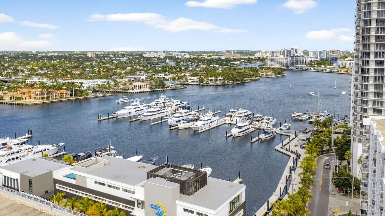 Active With Contract: $259,999 (1 beds, 1 baths, 647 Square Feet)