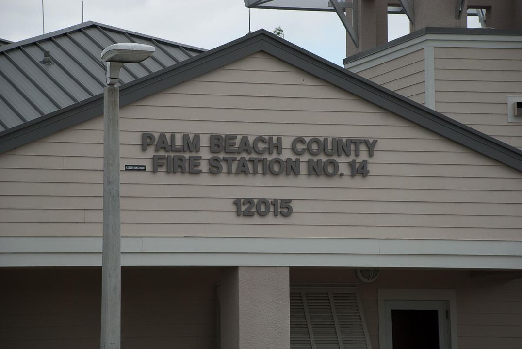 待售: $699,000 (2 贝兹, 1 浴室, 1120 平方英尺)