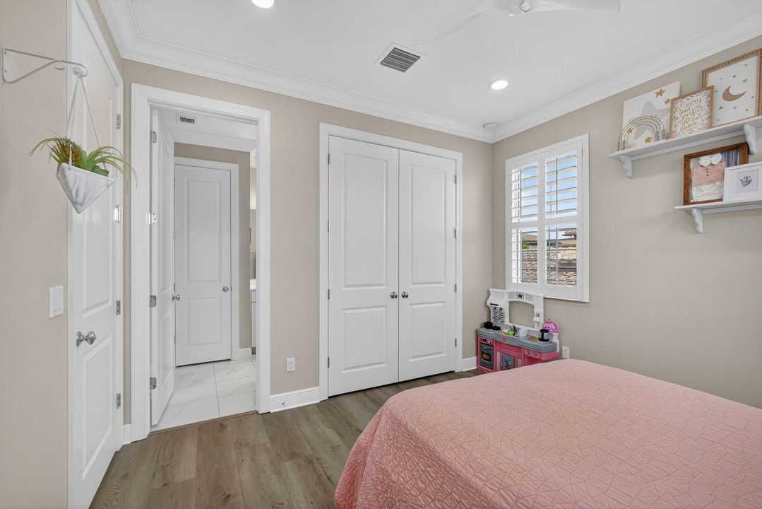 Activo con contrato: $1,650,000 (4 camas, 4 baños, 3760 Pies cuadrados)