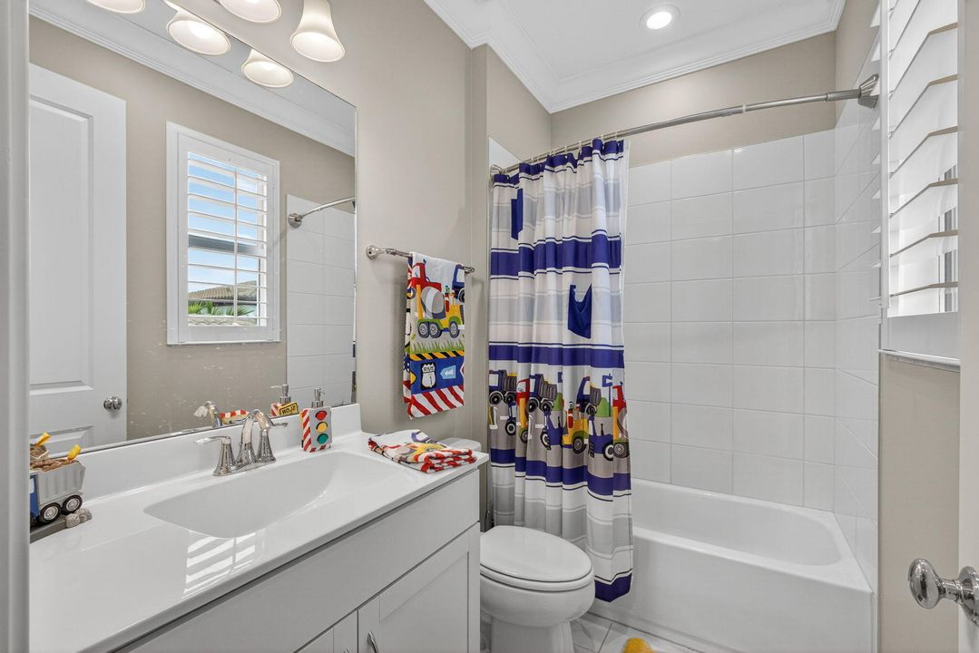 Activo con contrato: $1,650,000 (4 camas, 4 baños, 3760 Pies cuadrados)