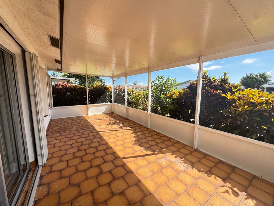 For Rent: $3,000 (2 beds, 2 baths, 1687 Square Feet)