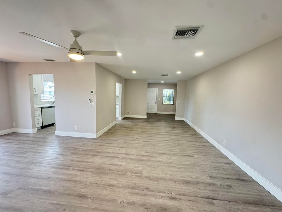 For Rent: $3,000 (2 beds, 2 baths, 1687 Square Feet)