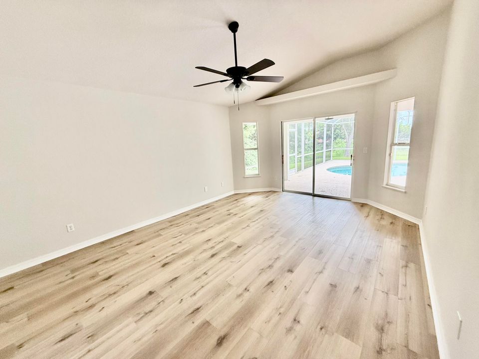 待售: $429,000 (3 贝兹, 2 浴室, 1944 平方英尺)