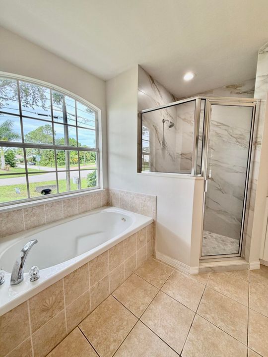 待售: $429,000 (3 贝兹, 2 浴室, 1944 平方英尺)