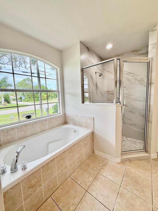 待售: $429,000 (3 贝兹, 2 浴室, 1944 平方英尺)