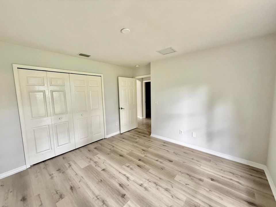 待售: $429,000 (3 贝兹, 2 浴室, 1944 平方英尺)