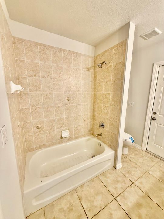 待售: $429,000 (3 贝兹, 2 浴室, 1944 平方英尺)