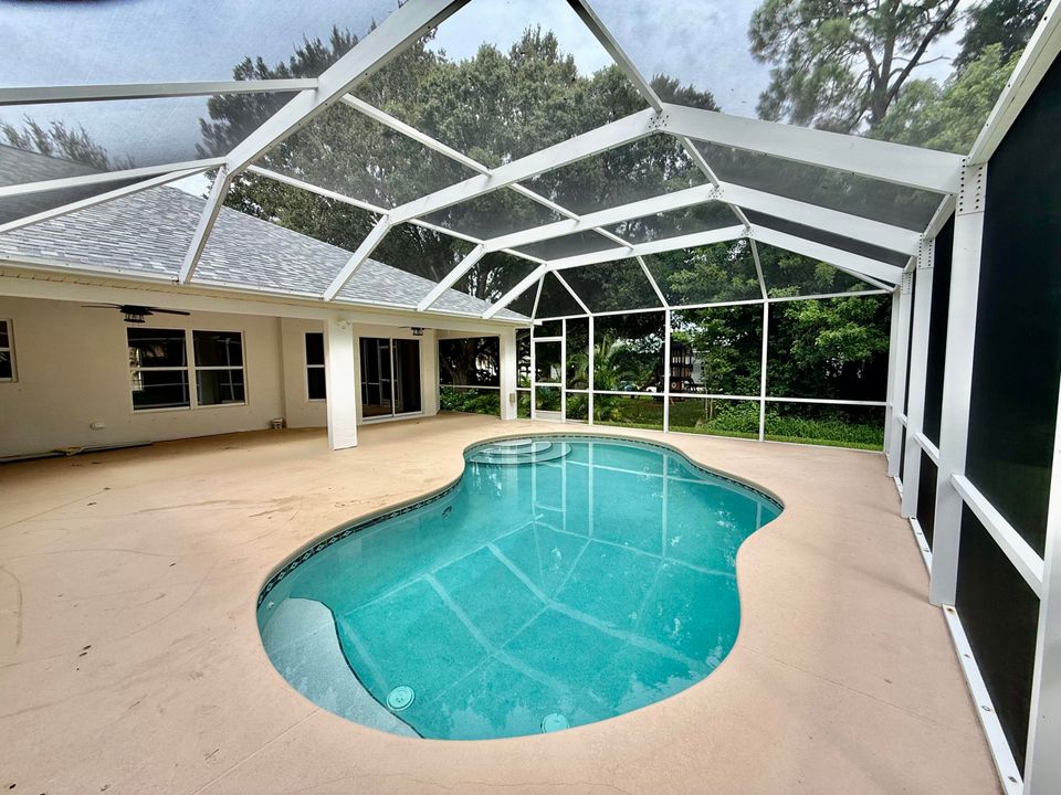 待售: $429,000 (3 贝兹, 2 浴室, 1944 平方英尺)