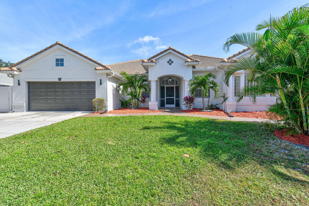 For Sale: $744,900 (4 beds, 2 baths, 3085 Square Feet)