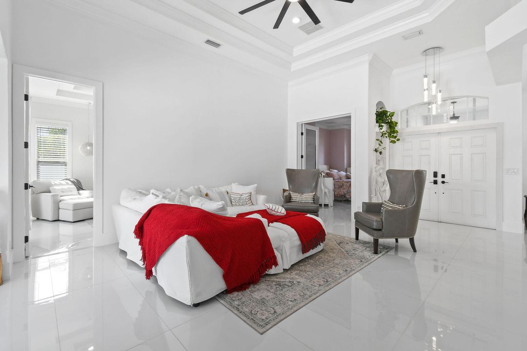 For Sale: $744,900 (4 beds, 2 baths, 3085 Square Feet)