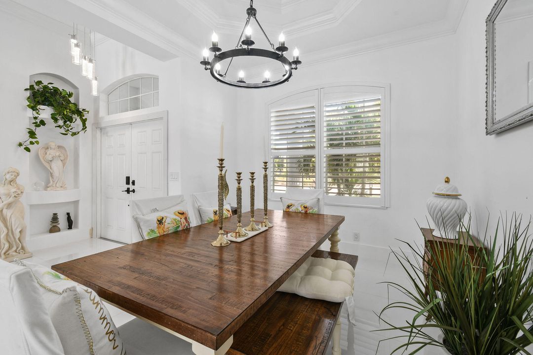 For Sale: $744,900 (4 beds, 2 baths, 3085 Square Feet)