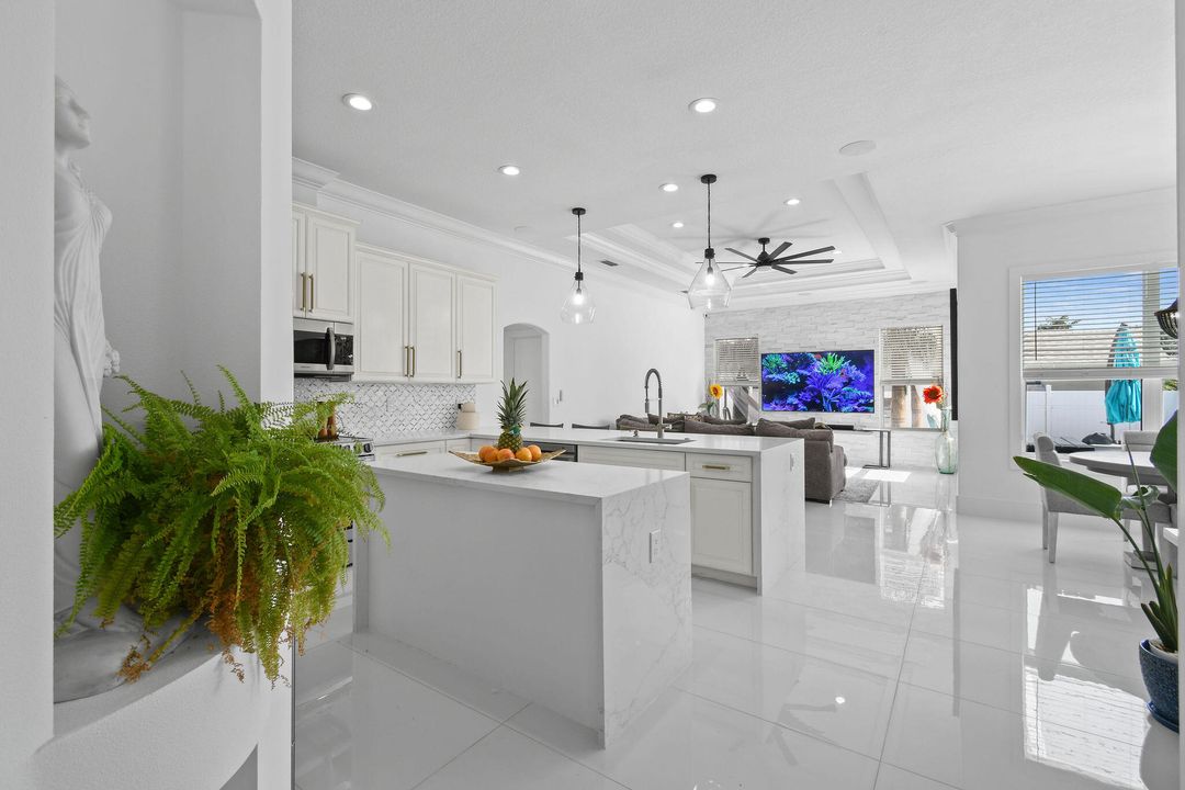 For Sale: $744,900 (4 beds, 2 baths, 3085 Square Feet)