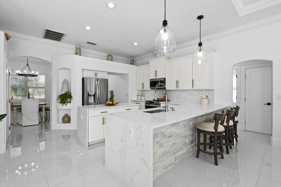 For Sale: $744,900 (4 beds, 2 baths, 3085 Square Feet)