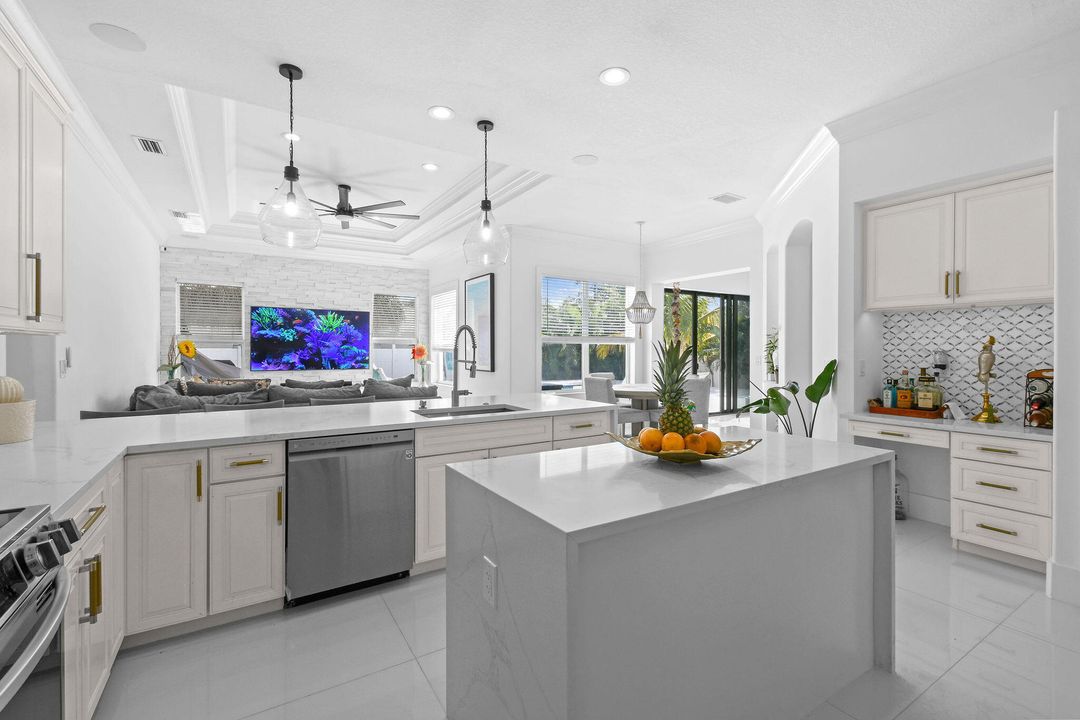 For Sale: $744,900 (4 beds, 2 baths, 3085 Square Feet)