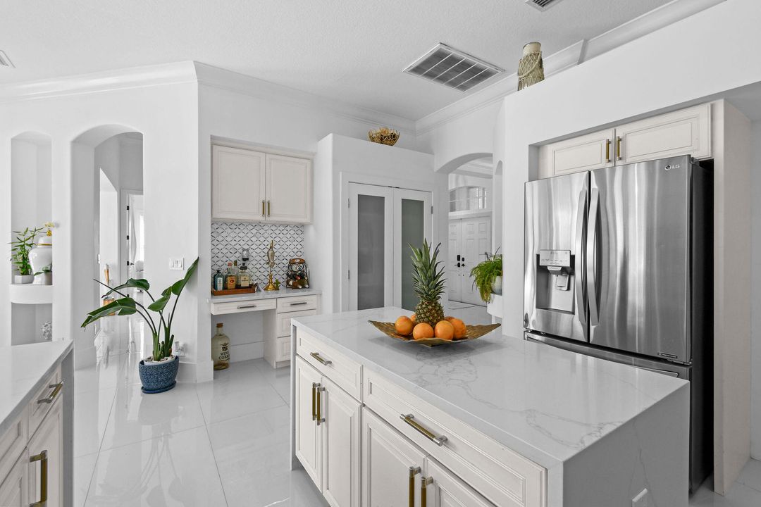 For Sale: $744,900 (4 beds, 2 baths, 3085 Square Feet)