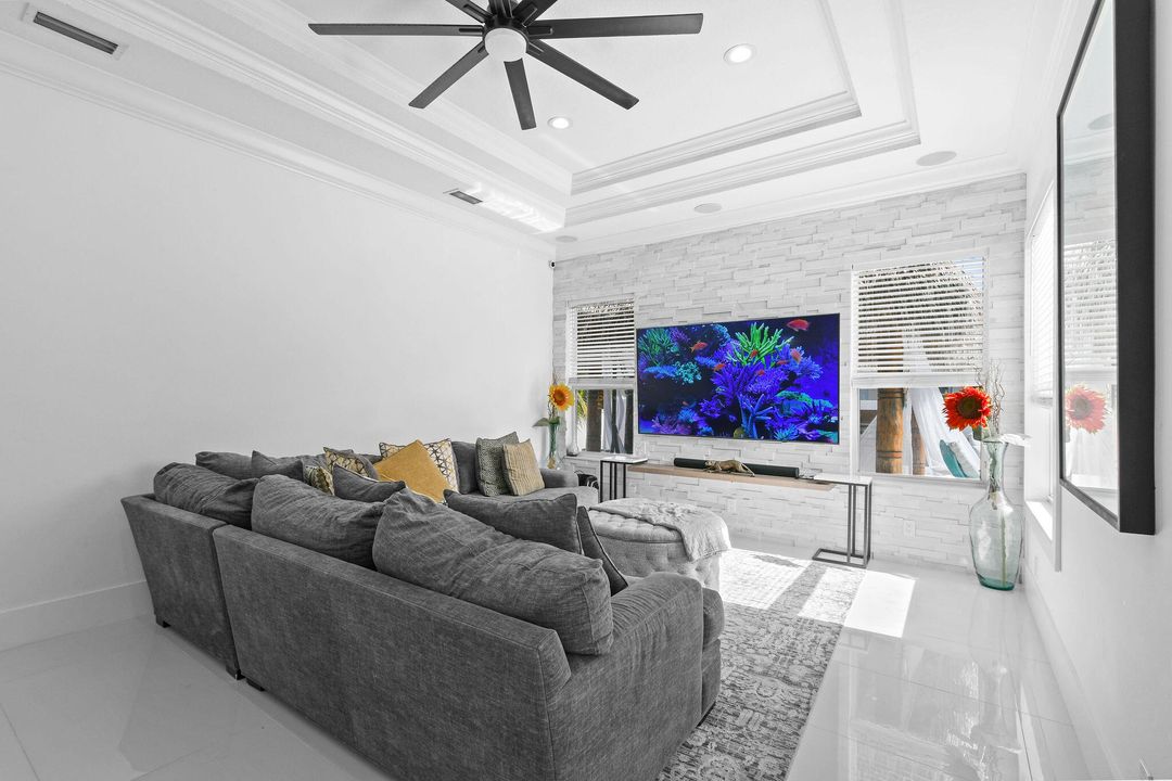 For Sale: $744,900 (4 beds, 2 baths, 3085 Square Feet)