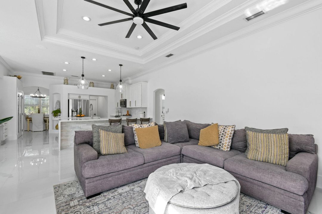 For Sale: $744,900 (4 beds, 2 baths, 3085 Square Feet)