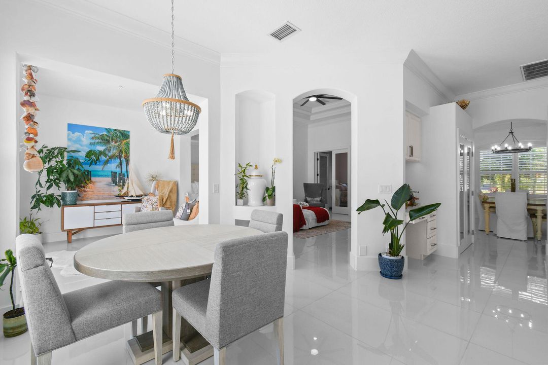 For Sale: $744,900 (4 beds, 2 baths, 3085 Square Feet)