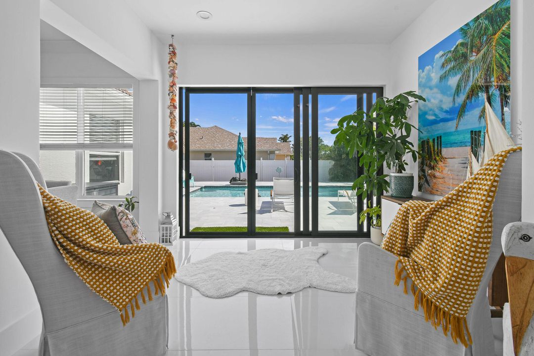 For Sale: $744,900 (4 beds, 2 baths, 3085 Square Feet)