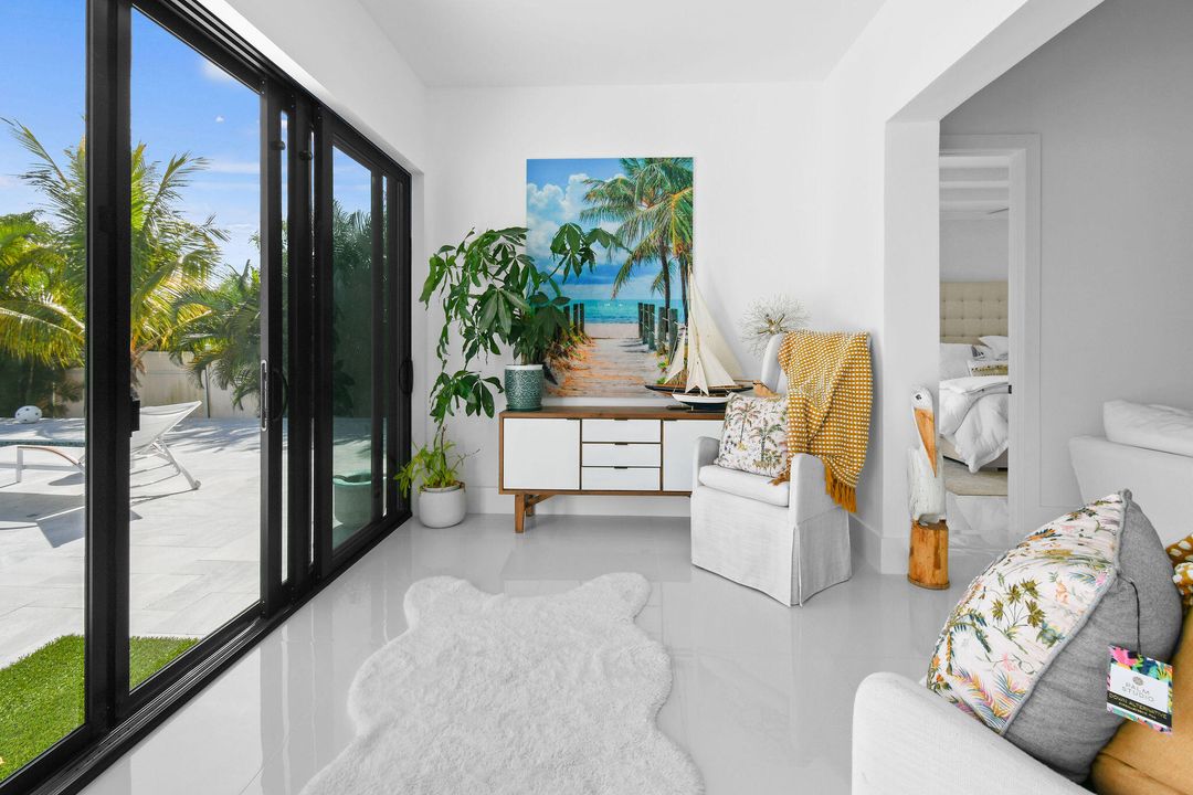 For Sale: $744,900 (4 beds, 2 baths, 3085 Square Feet)