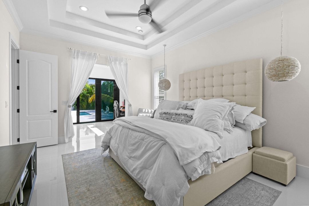 For Sale: $744,900 (4 beds, 2 baths, 3085 Square Feet)