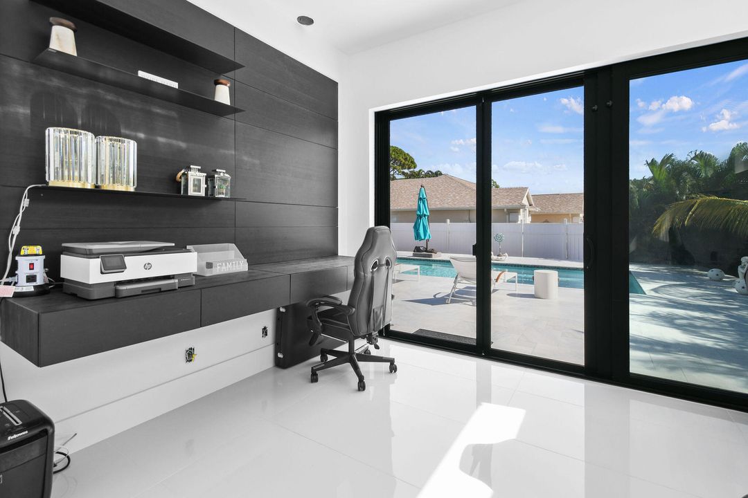 For Sale: $744,900 (4 beds, 2 baths, 3085 Square Feet)