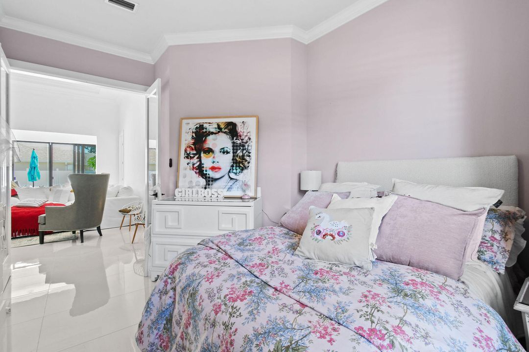 For Sale: $744,900 (4 beds, 2 baths, 3085 Square Feet)