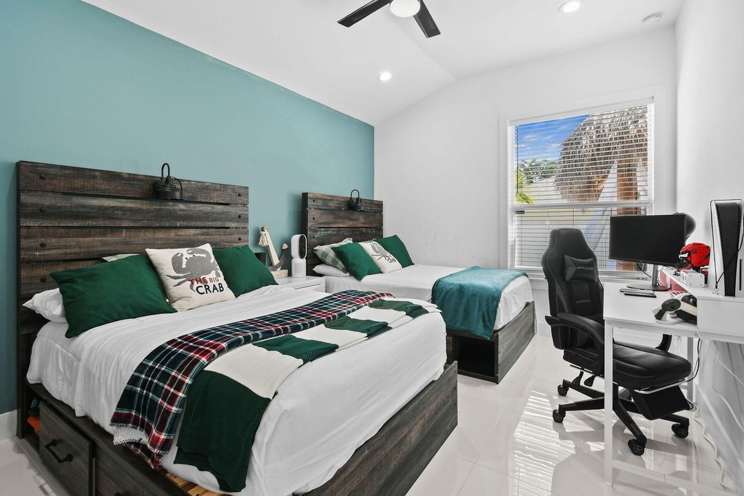 For Sale: $744,900 (4 beds, 2 baths, 3085 Square Feet)