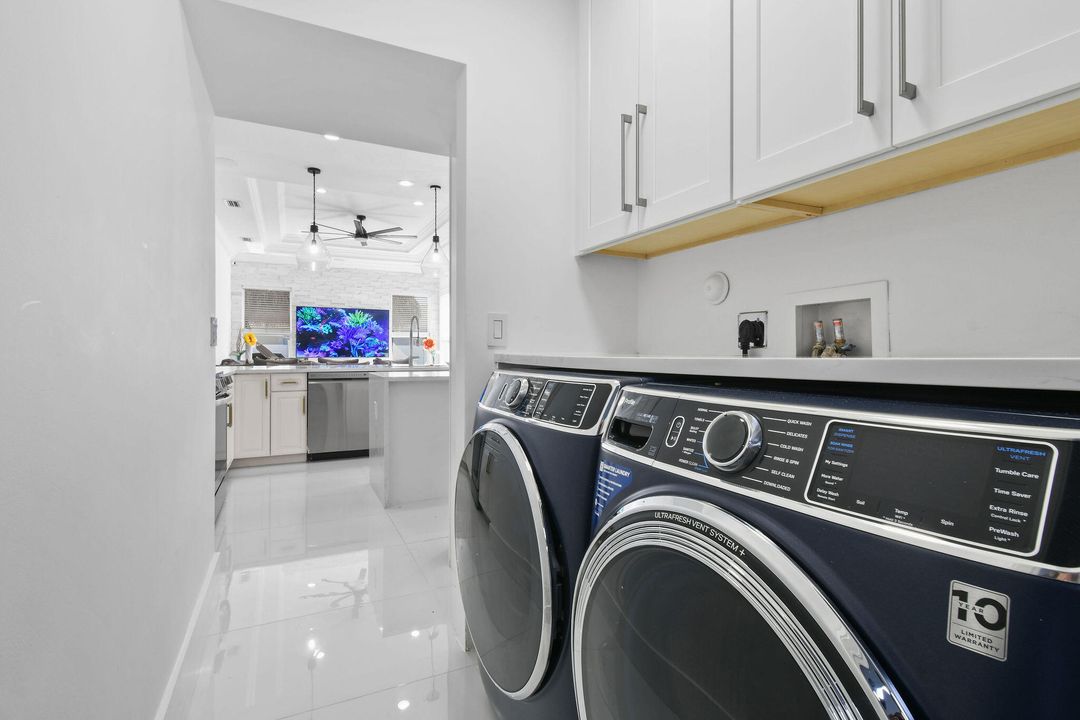 For Sale: $744,900 (4 beds, 2 baths, 3085 Square Feet)