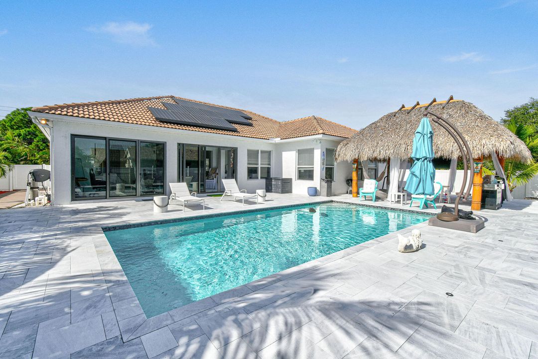 For Sale: $744,900 (4 beds, 2 baths, 3085 Square Feet)