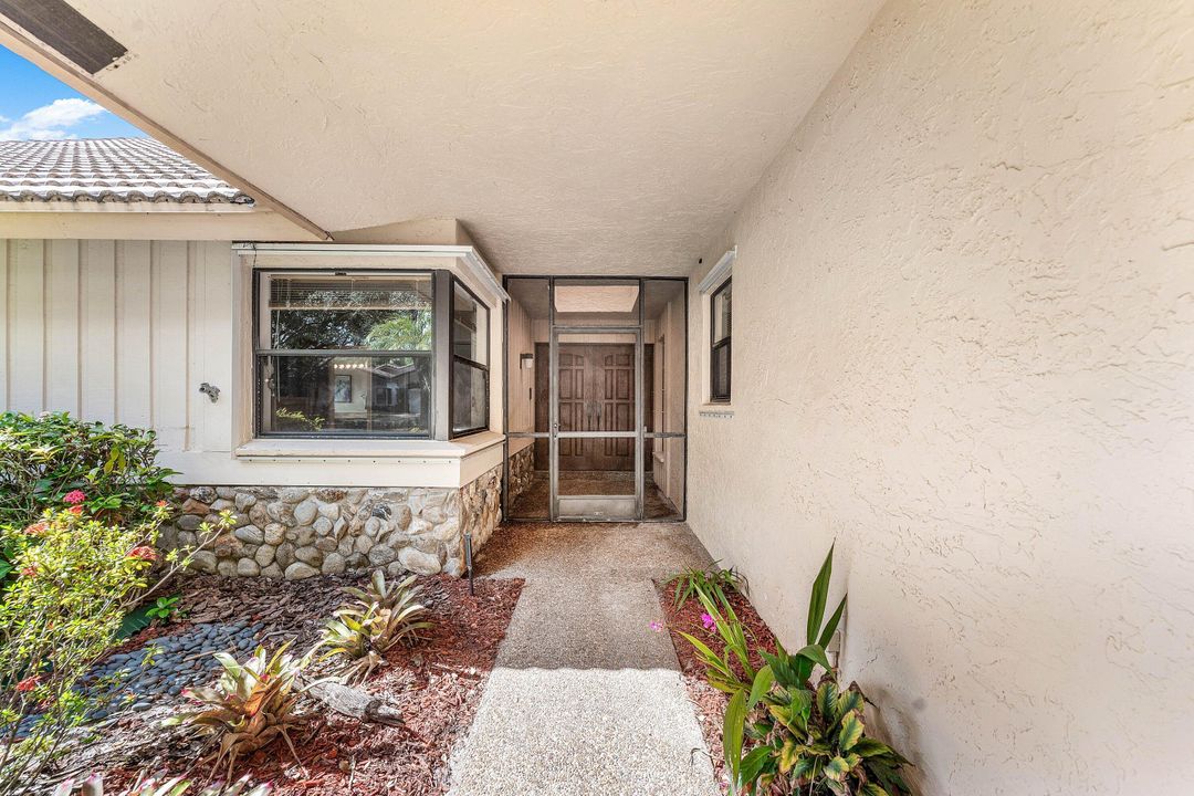 For Sale: $999,000 (3 beds, 2 baths, 2278 Square Feet)