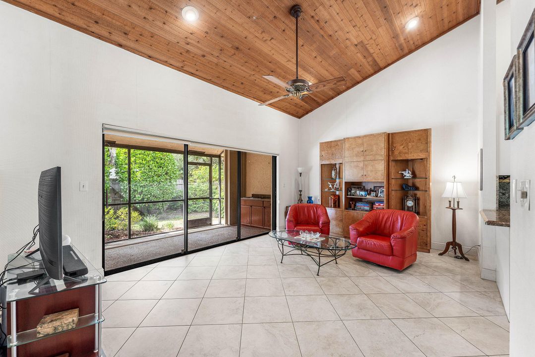 For Sale: $999,000 (3 beds, 2 baths, 2278 Square Feet)