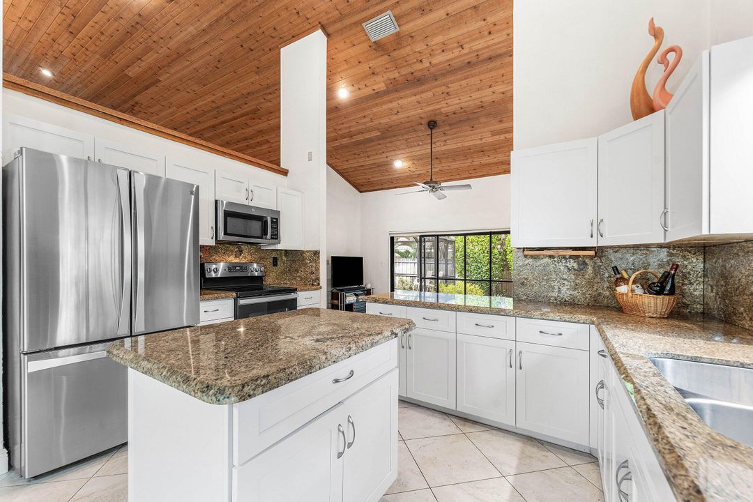 For Sale: $999,000 (3 beds, 2 baths, 2278 Square Feet)