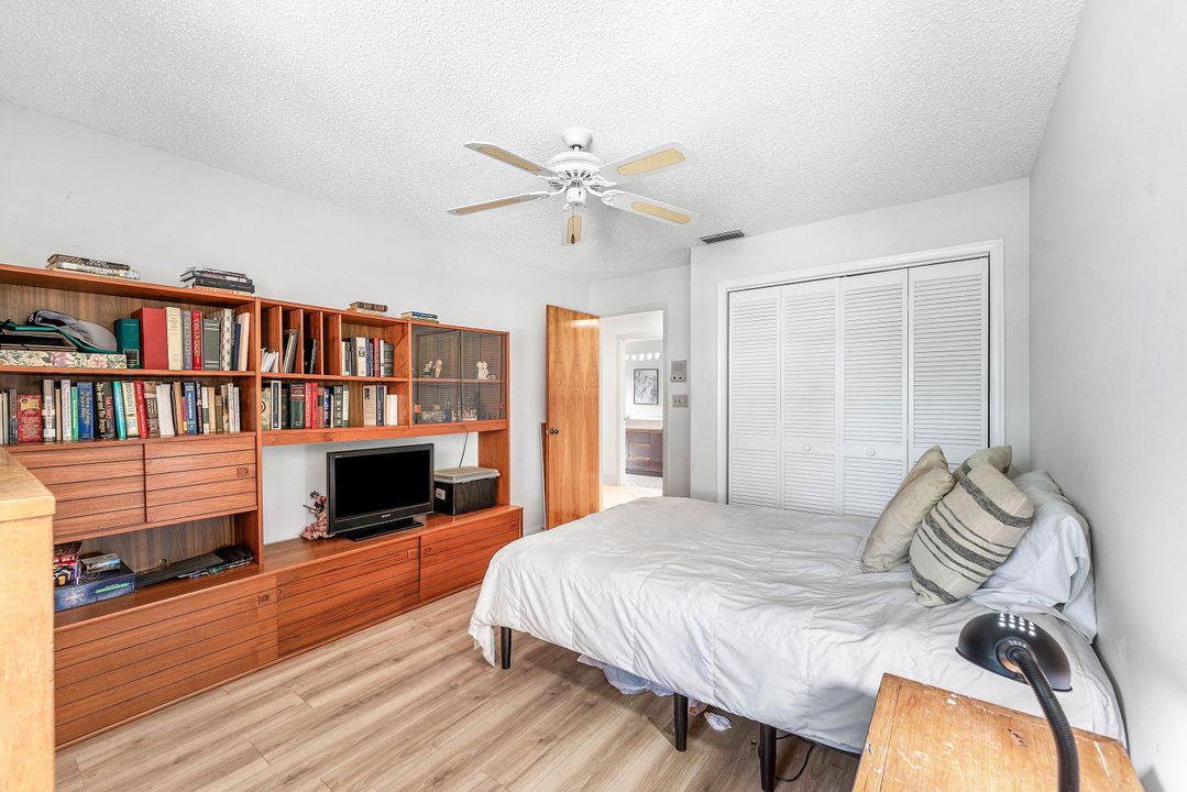 For Sale: $999,000 (3 beds, 2 baths, 2278 Square Feet)