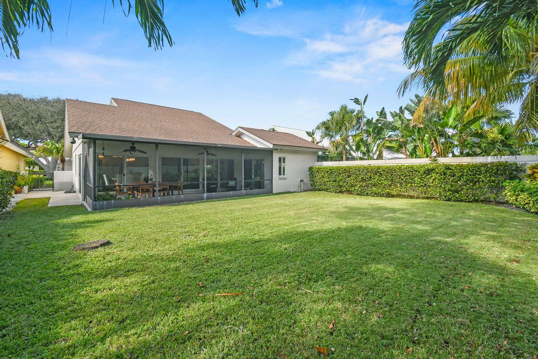 For Sale: $1,275,000 (3 beds, 2 baths, 1889 Square Feet)