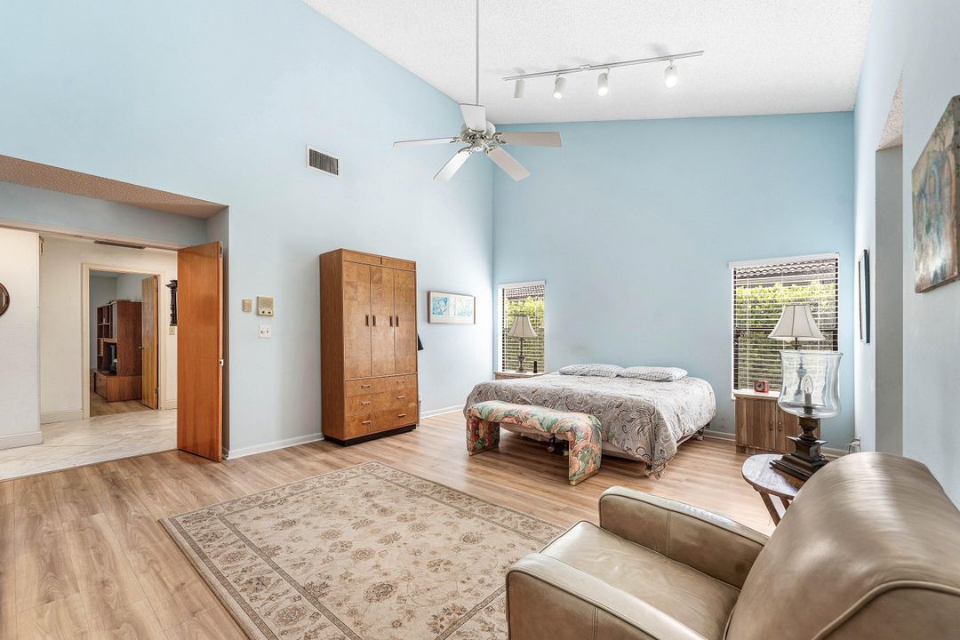 For Sale: $999,000 (3 beds, 2 baths, 2278 Square Feet)