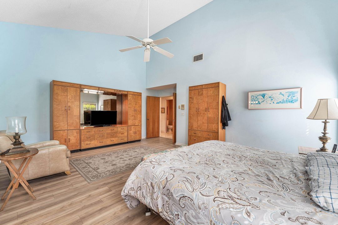 For Sale: $999,000 (3 beds, 2 baths, 2278 Square Feet)