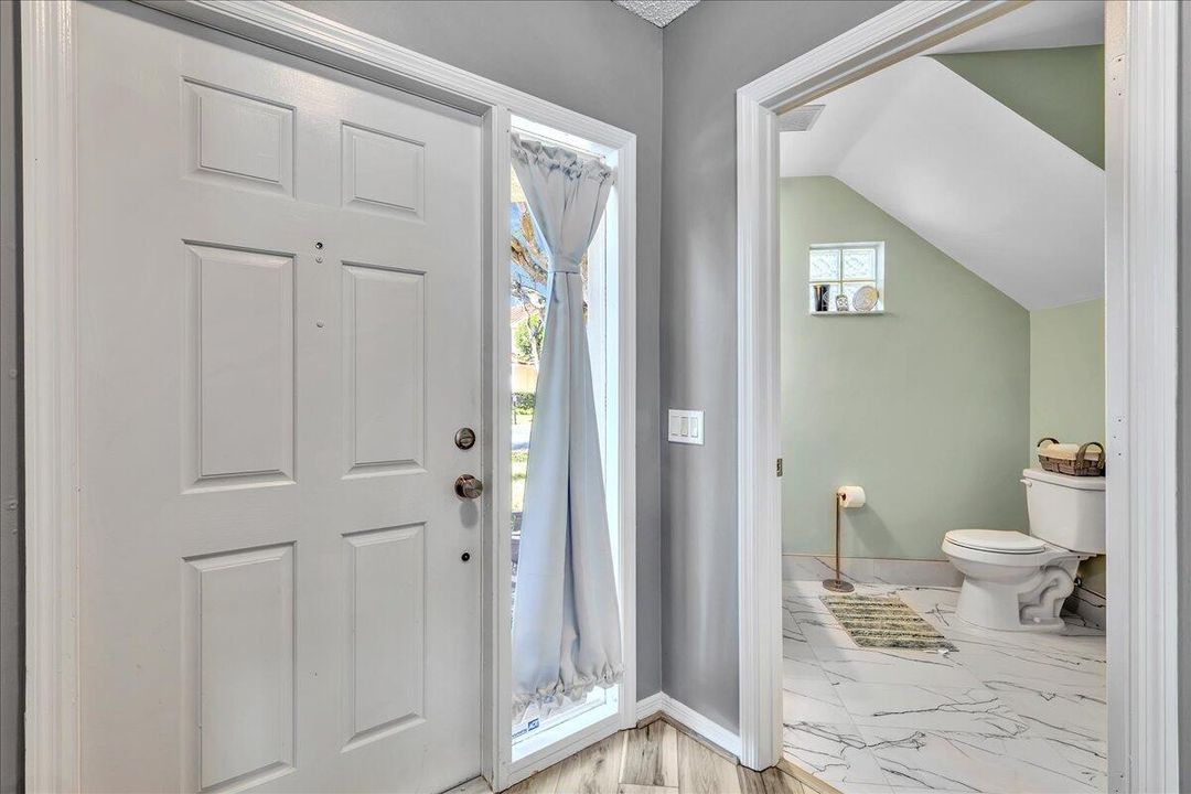 For Sale: $560,000 (3 beds, 2 baths, 1760 Square Feet)